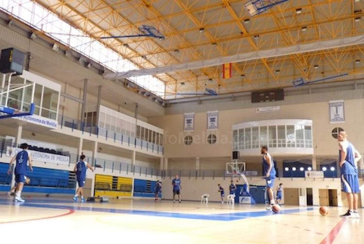 Imágenes de un entrenamiento de Melilla Baloncesto
