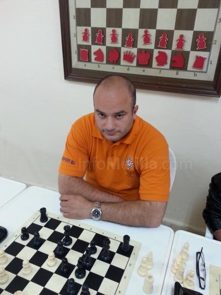 Ajedrez: Simultanea del Gran Maestro Misa Pap