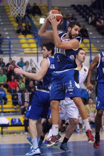 Adrian Fuentes, base de Melilla Baloncesto