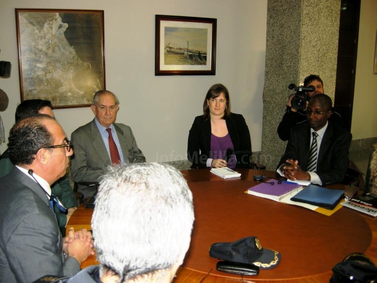 Momento de la reunión entre El Barkani y el relator de la ONU