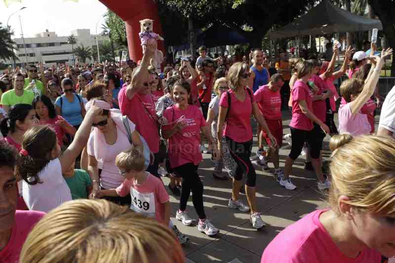 Más de mil personas se vuelcan en la primera carrera popular contra el cáncer