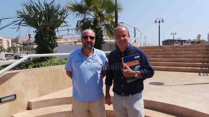 García Rubiano, a la derecho, junto a Manuel Ángel Quevedo, presidente del Club Marítimo