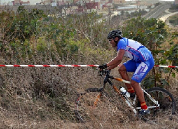 Ciclismo: Gran ambiene y exito en lo deportivo en la IV edición del Trofeo Ciudad de Melilla Mountain-bike