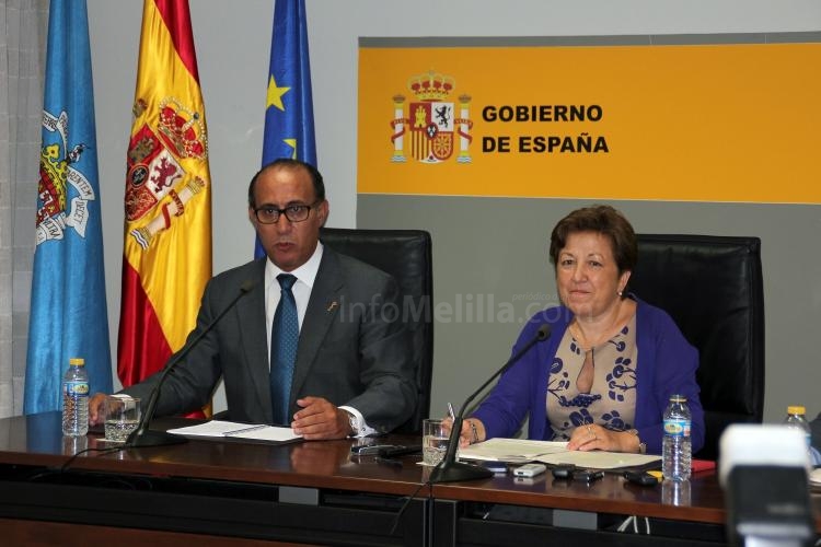 Farjas junto al delegado del Gobierno en Melilla, Abdelmalik El Barkani