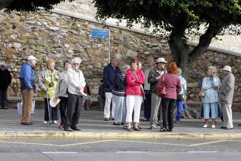 Llegan a Melilla 1.200 turistas británicos a bordo del crucero Saga Sapphire