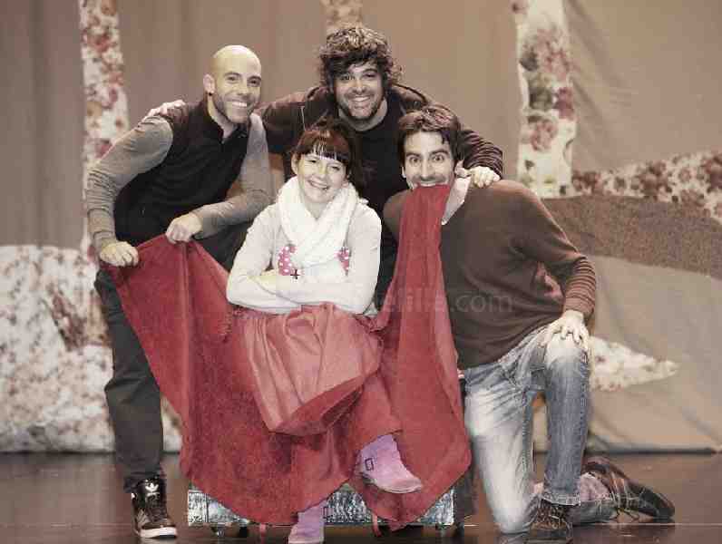 El grupo teatral 'La Ratonera' presenta en Melilla una original versión del popular cuento de Caperucita