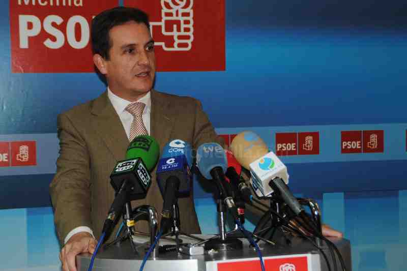 Escobar: “El Gobierno de España debe explicar qué va a hacer para afrontar los problemas en la frontera”