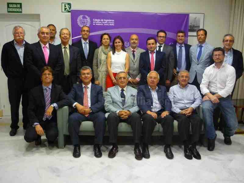 Ingenieros de Andalucía, Ceuta y Melilla analizan desempleo en la profesión