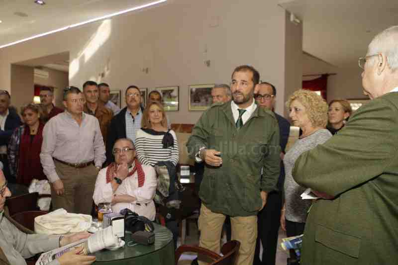 Miguel Temprano ofrece una charla sobre sus vivencias en misiones de paz con La Legión