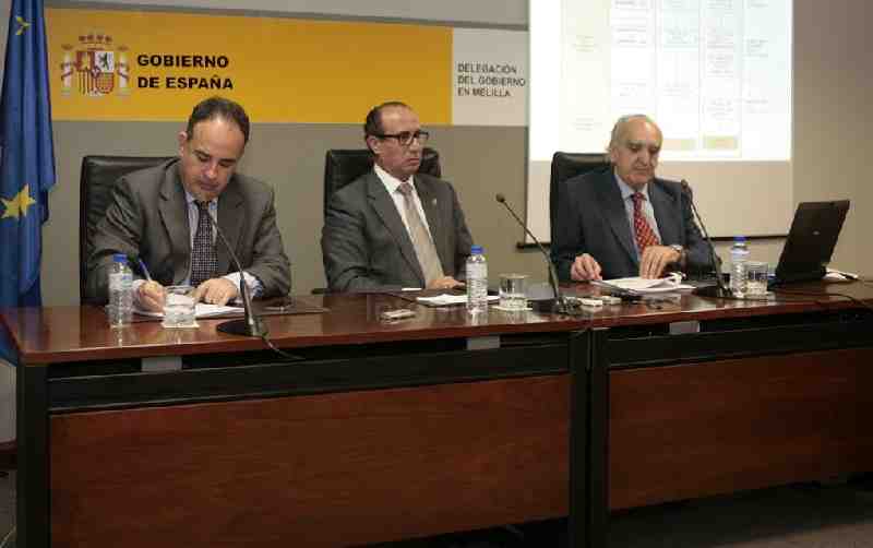 El delegado del Gobierno y responsables de la CHG durante la presentación del Plan