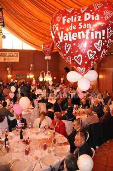 El V Pino acogerá el día 15 la sexta edición de la comida de San Valentín para parejas mayores