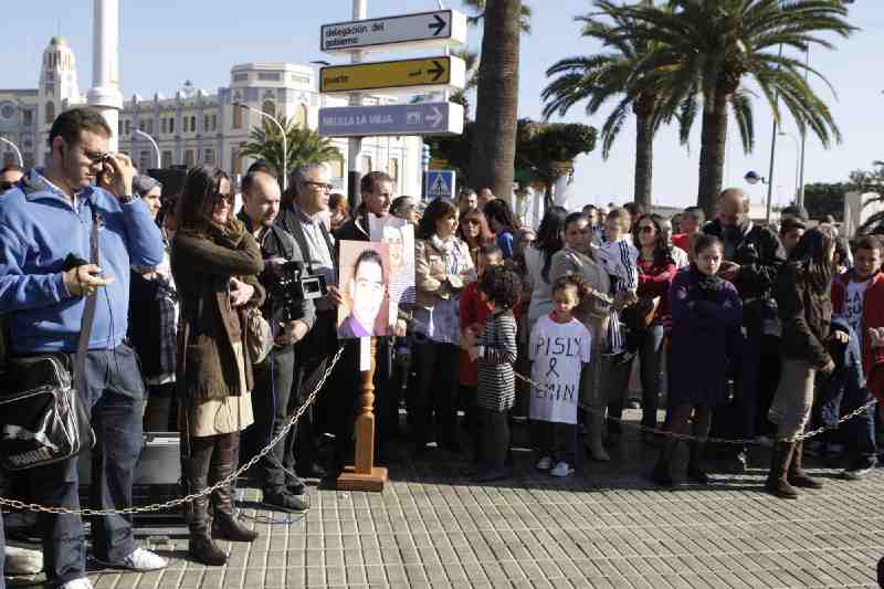 Imbroda posibilitará que las familias de Amin y Pisly se reúnan con responsable del Ministerio de Exteriores