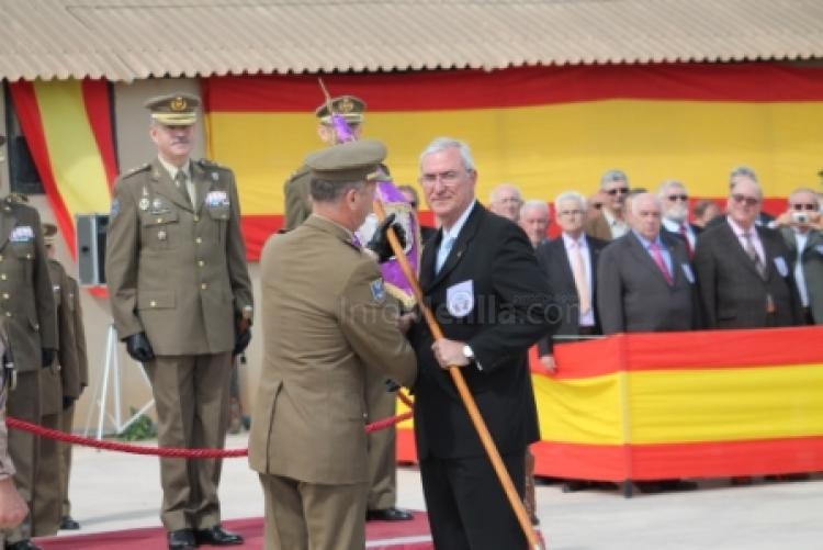 El Regimiento de Ingenieros nº 8 homenajea a los Veteranos de Ingenieros de Melilla con una parada militar