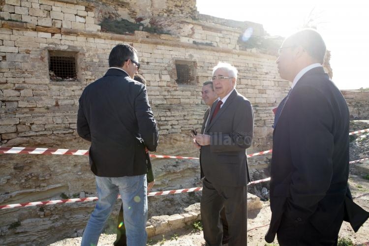 Melilla invertirá más de 180.000 euros en la recuperación del perímetro defensivo de los fuertes de Victoria Grande y del Rosario
