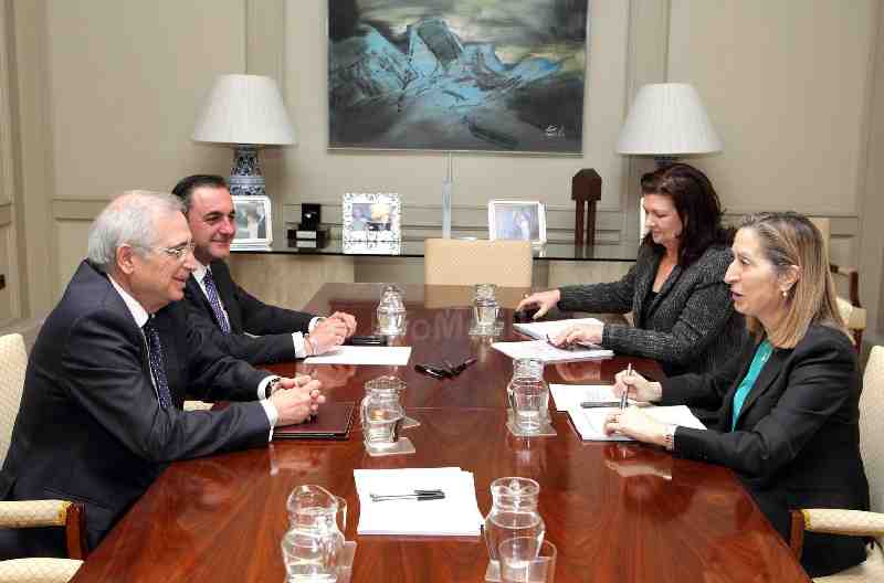 Momento de la reunión con Ana Pastor