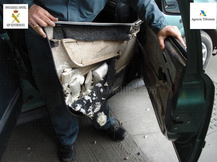 Más de 30 kilos de droga incautados y tres detenidos en dos nuevas actuaciones de la Guardia Civil en el Puerto de Melilla