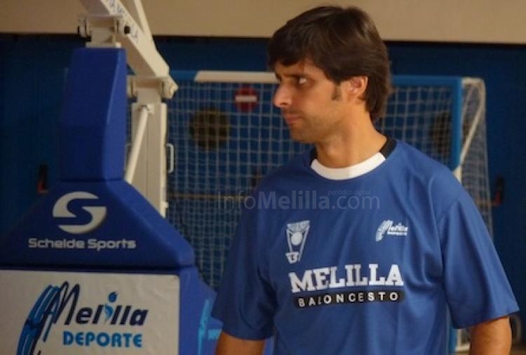 Alejandro Alcoba, técnico de Melilla Baloncesto