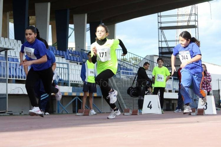 Atletismo: Extraordinario ambiente en los Juegos Escolares