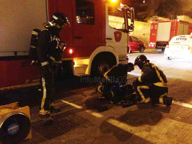 Un incendio en el Hospital Comarcal provoca el traslado de pacientes de UCI y Pediatría