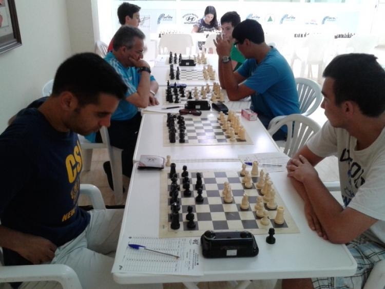 Otra imágen delambiente de la sala de juego
