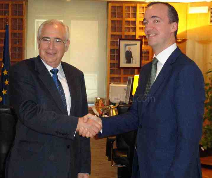 Imbroda anuncia la creación de un nuevo paso fronterizo en Melilla