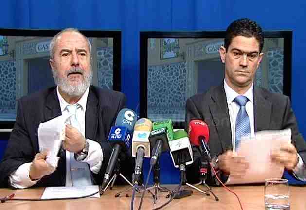 Cabanillas (izq.) junto a Álvaro Villuendas, responsable de los servicios jurídicos del Grupo Gasele
