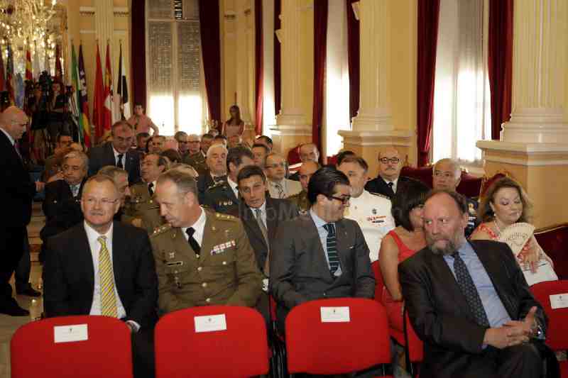 La ONCE y el RING 8 reciben la Medalla de Oro de Melilla, la máxima distinción que entrega la ciudad en su 516 aniversario