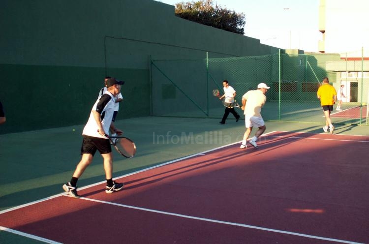 Comienza la actividad en la Escuela de Tenis Pública del Álvarez Claro