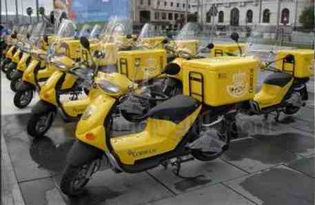 Correos renueva parte de su parque móvil en Melilla con la adquisición de cuatro motocicletas nuevas