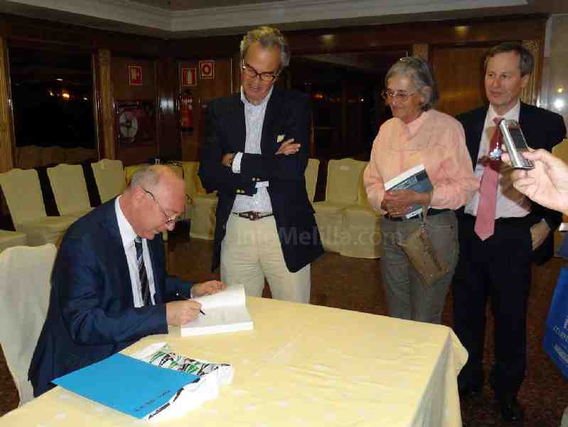Miguel Platón afirma en su nuevo libro que el "precipitado" alzamiento prolongó la guerra civil