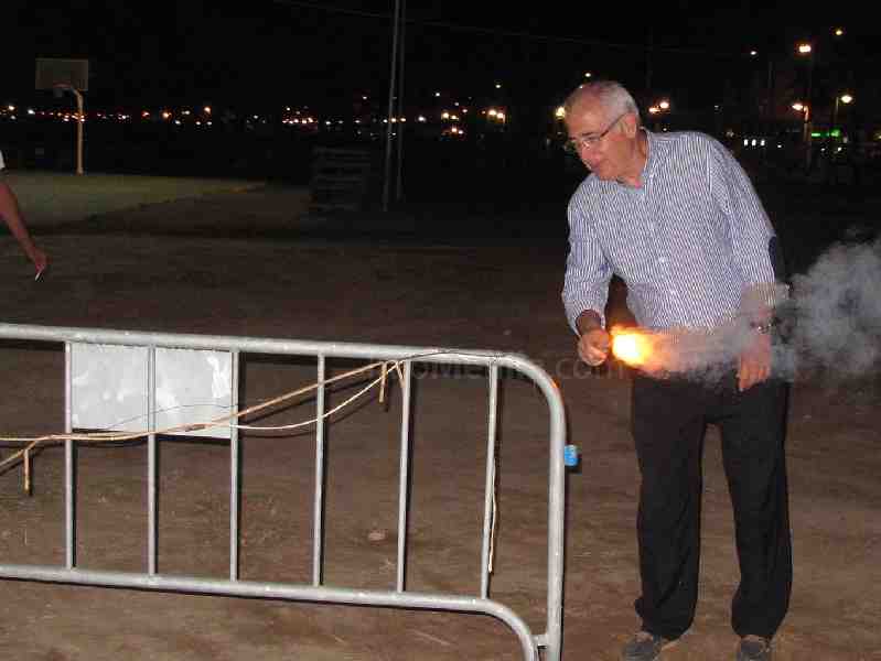 El presidente Imbroda encendiendo la mecha de San Juan