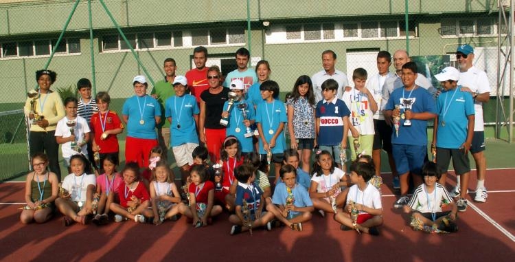 Comienza la actividad en la Escuela de Tenis Pública del Álvarez Claro