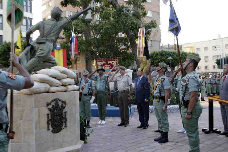 Melilla agradece a la Legión su entrega y servicio con una escultura