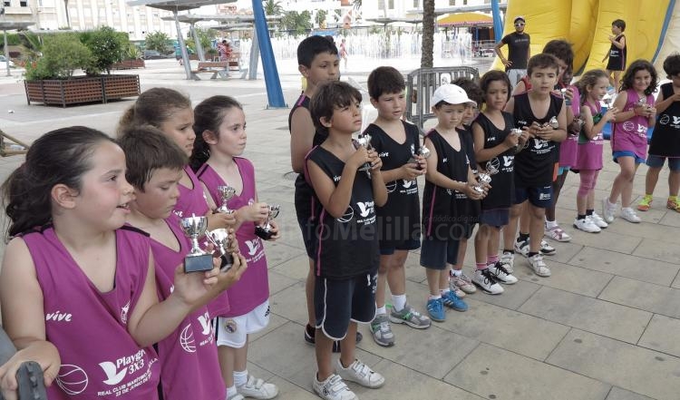 La entrega de trofeos clausura el I Playground del Club Marítimo
