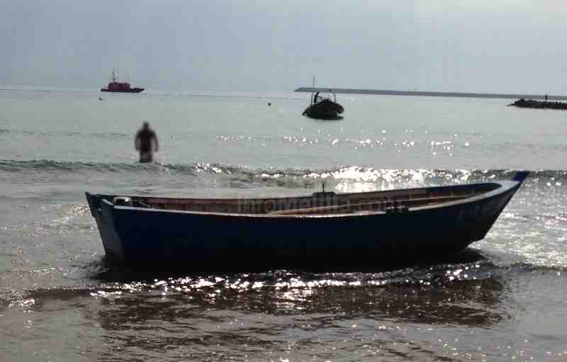 Llega a una playa de Melilla una patera con unos 20 inmigrantes a bordo