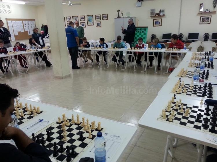 Ajedrez: Gran éxito de las partidas simultáneas protagonizadas por el Gran Maestro Misa Pap