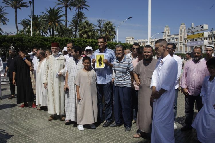 Unos 200 musulmanes piden en Melilla por la paz en Siria y en Egipto