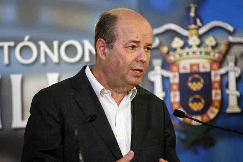 La Ciudad paga la matrícula a 757 universitarios gracias a un programa de becas