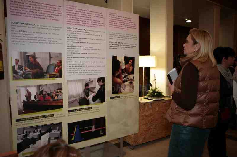 'Con otra mirada', una exposición que se adentra en la piel del discapacitado intelectual