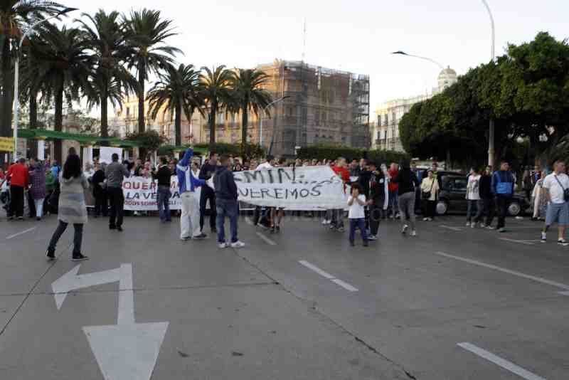 Piden justicia por la muerte de dos jóvenes por disparos de Marina marroquí
