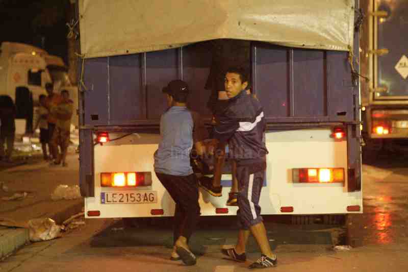 Las primeras horas de la ‘Operación Feriante’ se saldan con la localización de 88 inmigrantes ocultos en camiones y atracciones