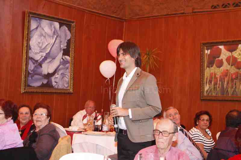 Los mayores de Melilla celebran un año más el Día de los Enamorados con un homenaje a las parejas más antiguas