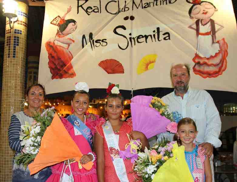 Ana Pérez Quiles, elegida Miss Sirenita 2013 en el tradicional concurso de belleza del Club Marítimo