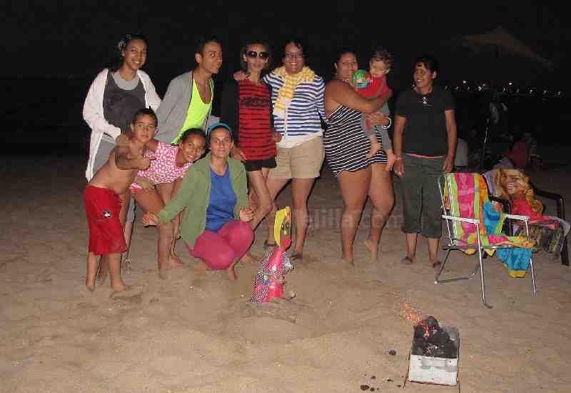 Noche mágica y de tradición de San Juan en las playas de Melilla