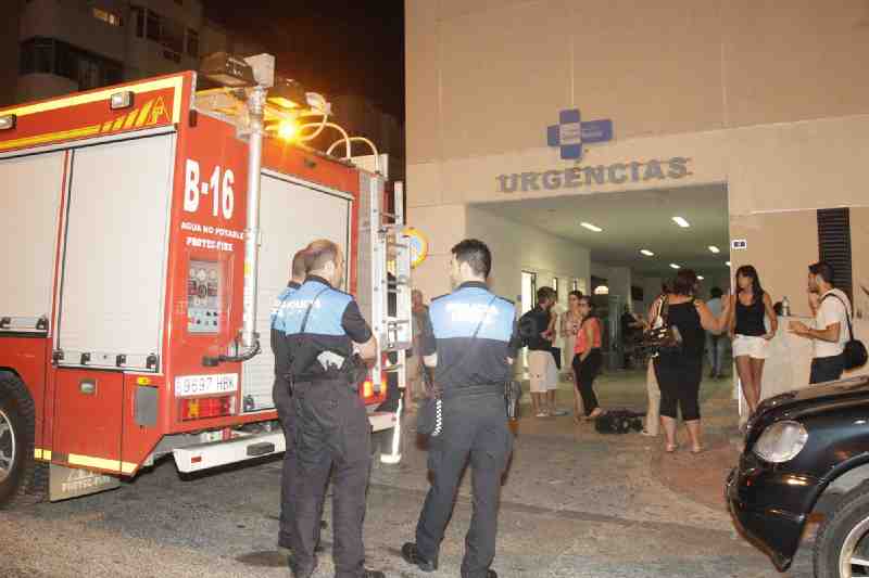 El hospital de Melilla recupera la normalidad tras los daños por un incendio