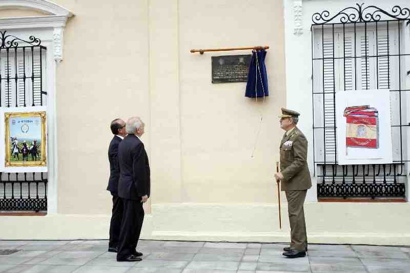 Melilla homenajea a los Héroes de Taxdir que dieron su vida por España
