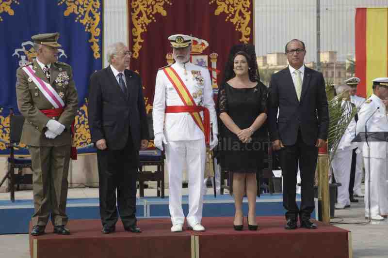 El acto de entrega de la Bandera de Combate al 'Relámpago' en imágenes