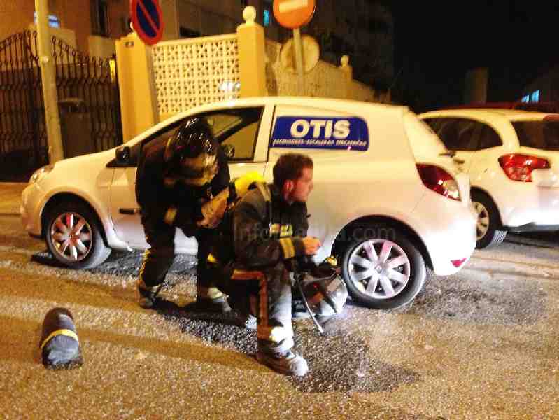 Un incendio en el Hospital Comarcal provoca el traslado de pacientes de UCI y Pediatría
