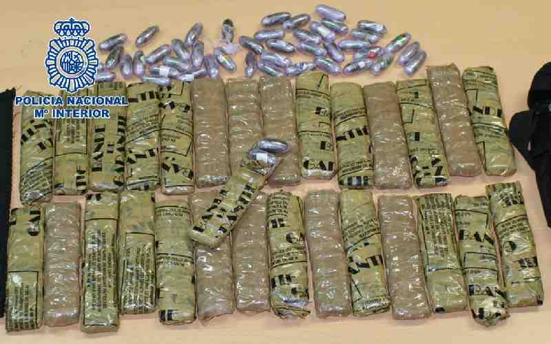 Un detenido con 29 paquetes y 43 bellotas de hachís ocultos en diversas partes de su cuerpo