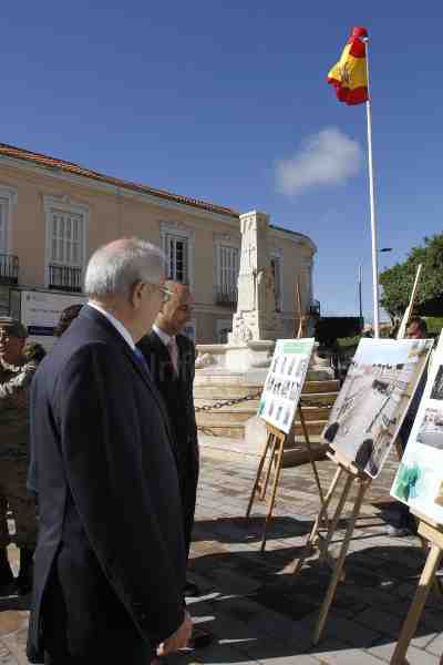 Melilla recuerda a los héroes de Taxdirt sacando a la calle su monumento